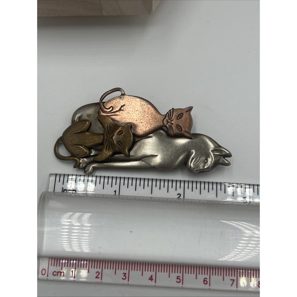Vintage CAT PIN Signed K&T 3 Cats Brass Pewter Copper Tone Silver tone Brooch 3” - Picture 7 of 7